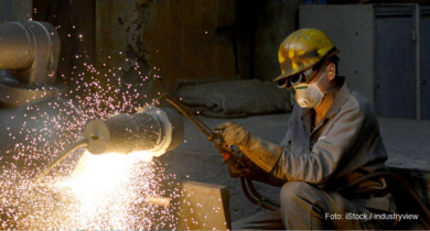 Stahl-Tarifkommissionen fordern 8,5 Prozent und 32 Stunden