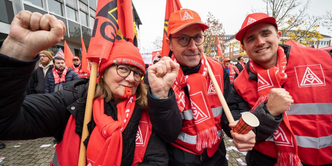 Was sollen wir in der Metall-Tarifrunde fordern? Wir fragen Euch!